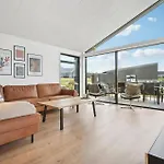 別荘 4 Bedroom Stunning In *
