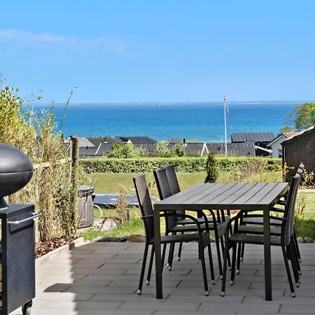 Prázdninový dům 4 Bedroom Stunning In