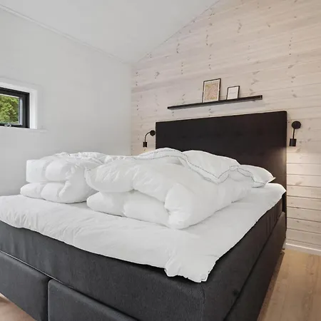 بيت للعطل 4 Bedroom Stunning In Sjolund