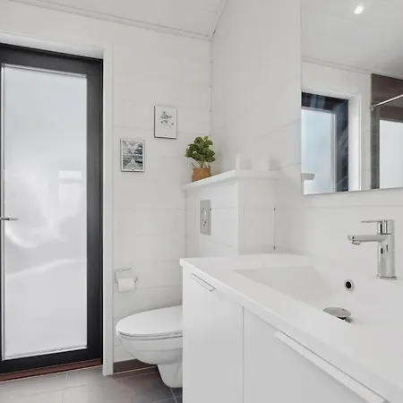 بيت للعطل 4 Bedroom Stunning In Sjolund