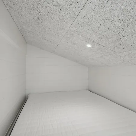 4 Bedroom Stunning In * Sjolund