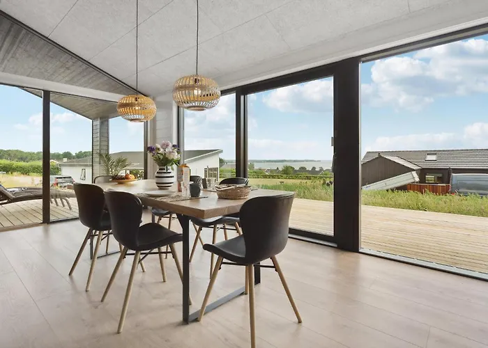 4 Bedroom Stunning In Nyaraló Sjølund